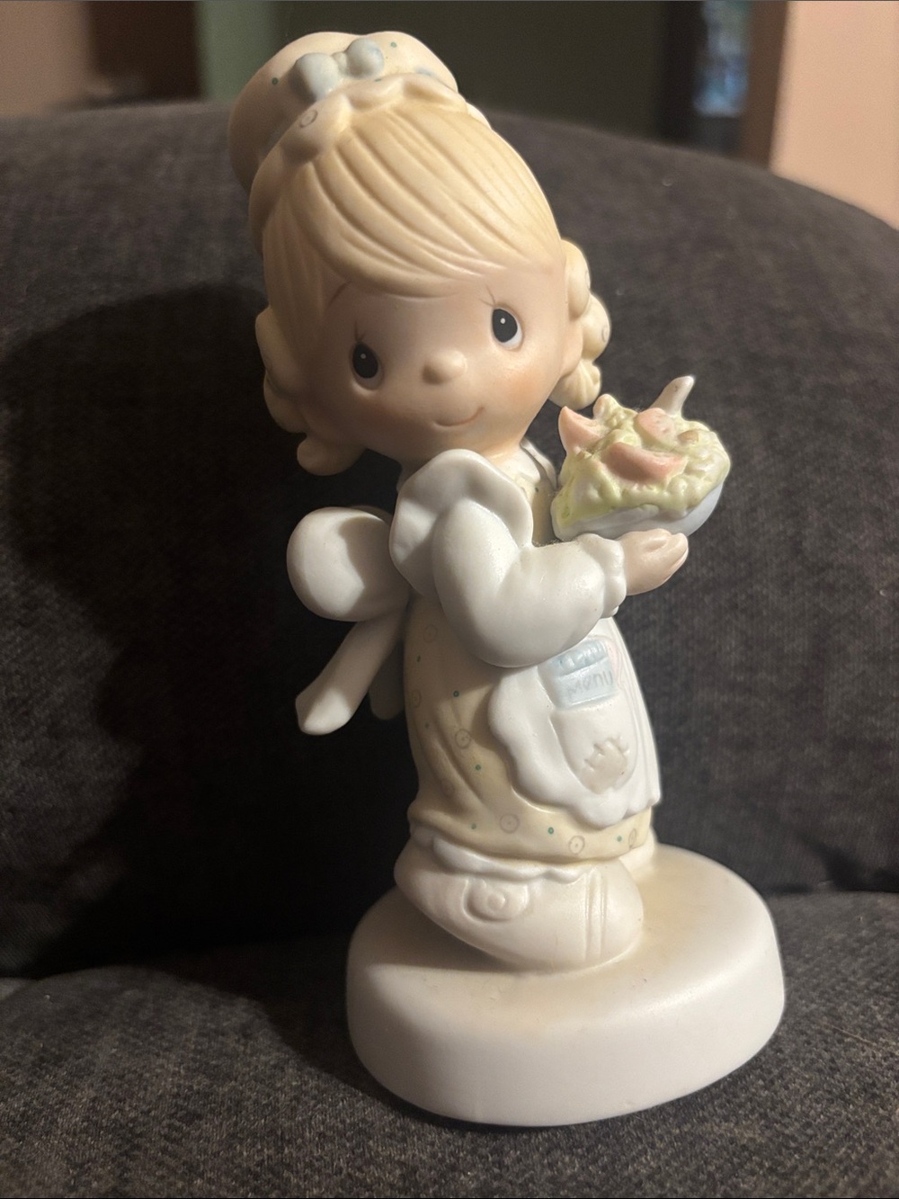 Vintage 1981 Jonathan & David “There is Joy In Serving Jesus” Figurine 5.5”